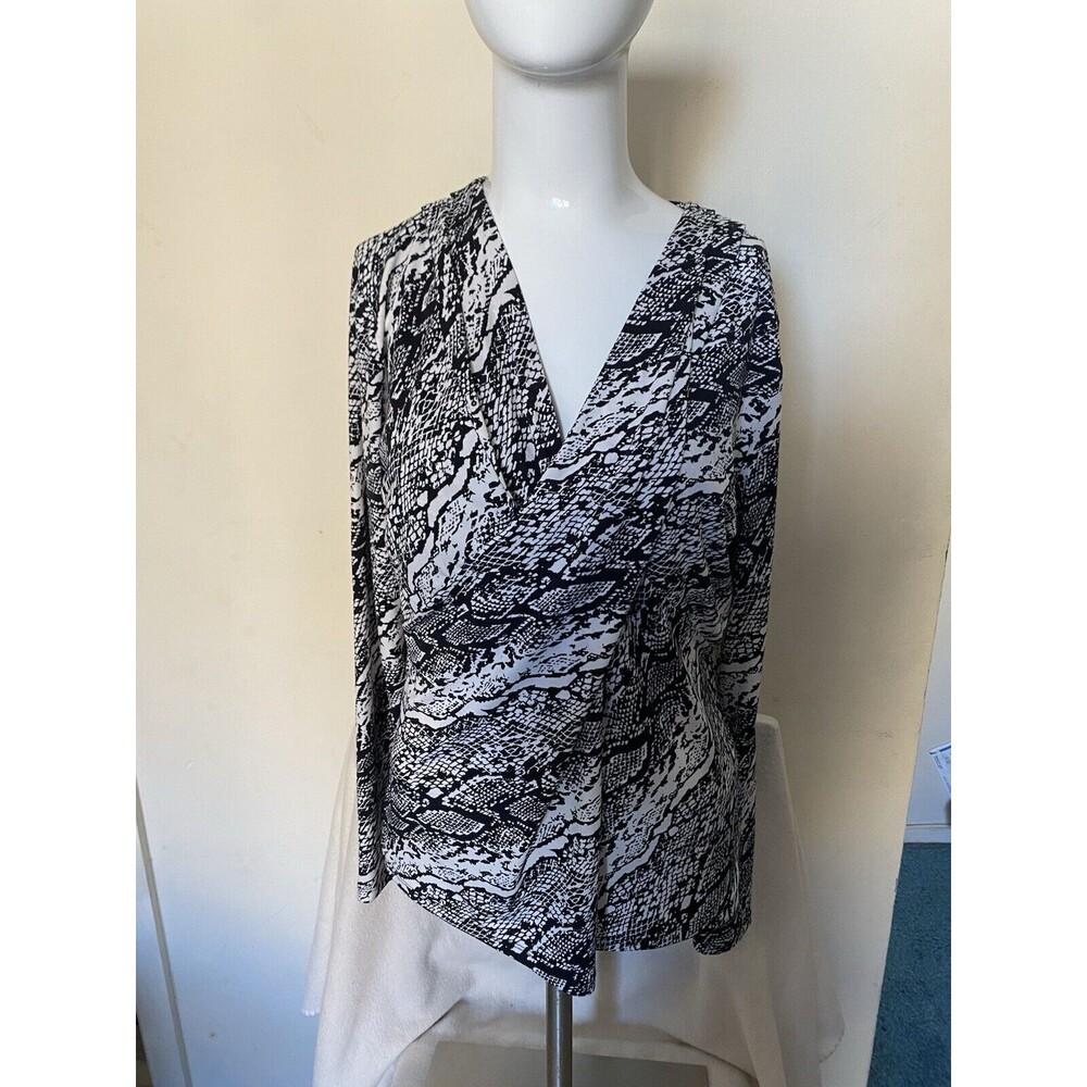 NEW JONES NEW YORK ANIMAL PRINT TOP BLOUSE SIZE PM PETITE M